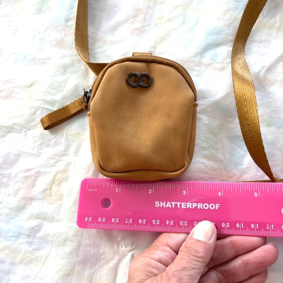 Calia Essentials Only Crossbody vegan leather tan rubbed look. NWOT - Picture 9 of 12